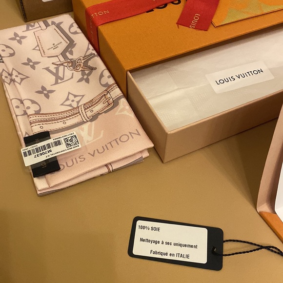 Brand New w/ Tags ✨RETIRED✨ LOUIS VUITTON Confidential Bandeau in 💖Light Pink💖 - Picture 7 of 7